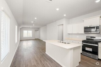 Building Photo - 3301 Yellow Rose Dr