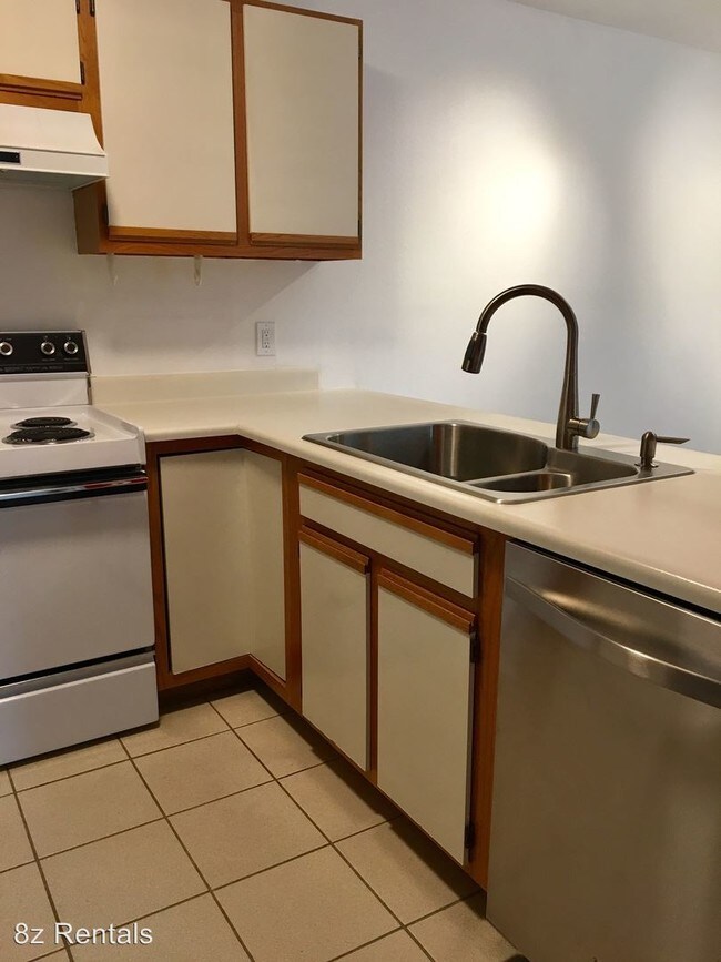Foto del edificio - 4915 Twin Lakes Rd