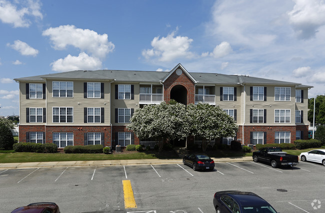 Legacy at Cross Creek Apartments - Fayetteville, NC | Apartments.com