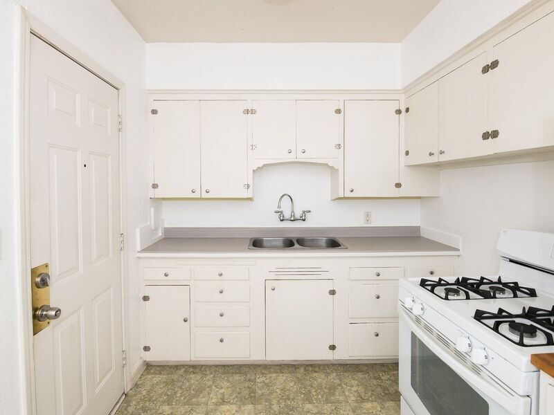 Photo - 927 NE Alberta St