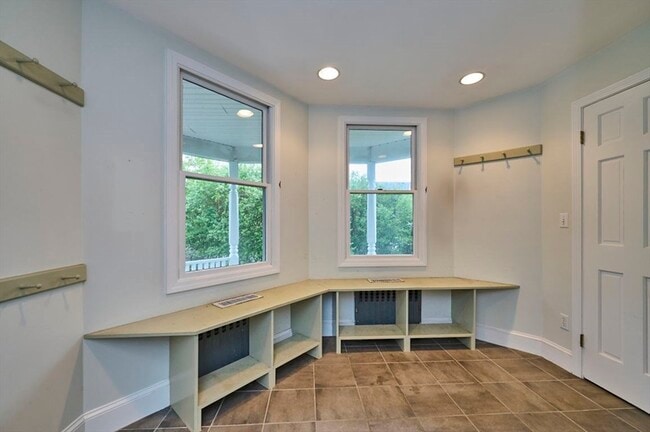 Photo - 16 Indiana Ter Apartments