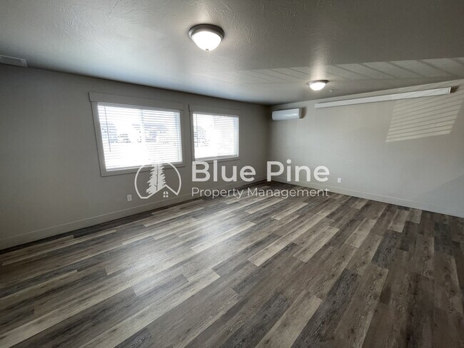 Foto del edificio - 3570 Colt Cir