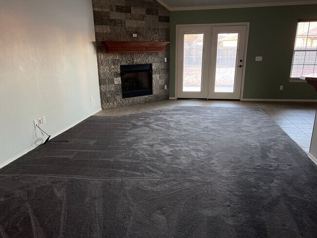 Foto del edificio - functionality, style, and comfort—3 Bedroom 2 Bath with 3 car garage