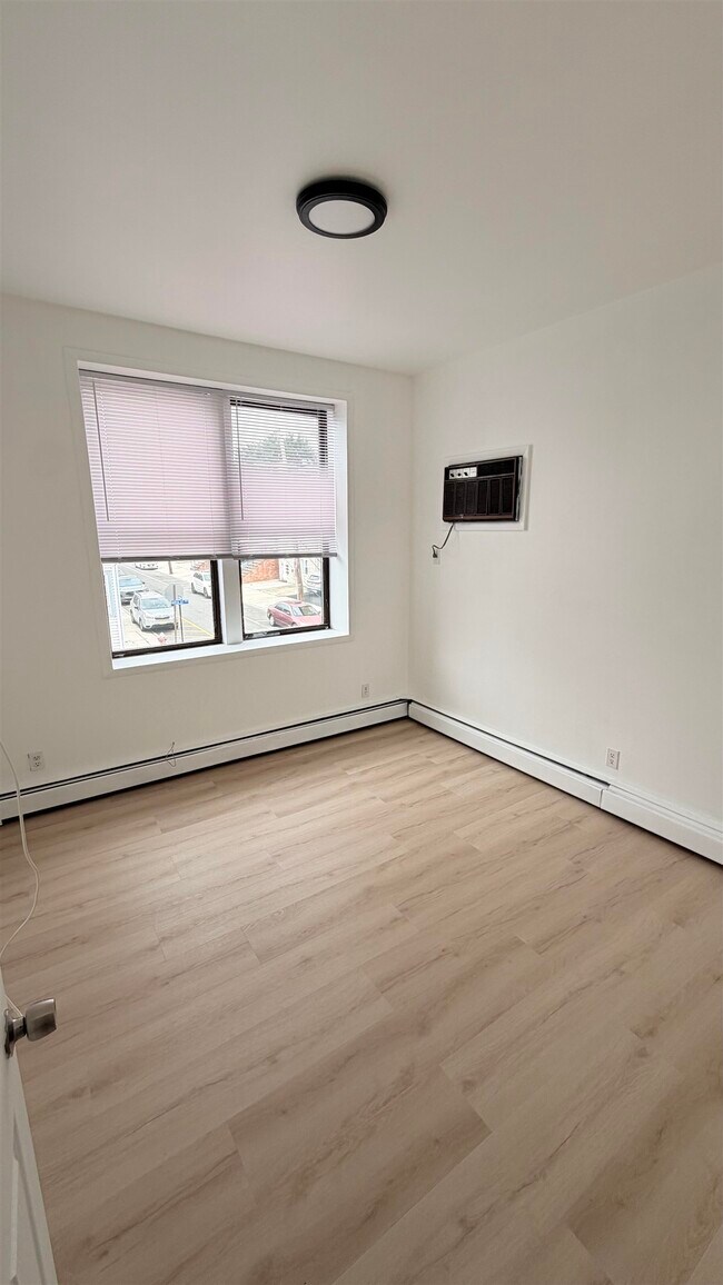 Foto del edificio - 599 60th St