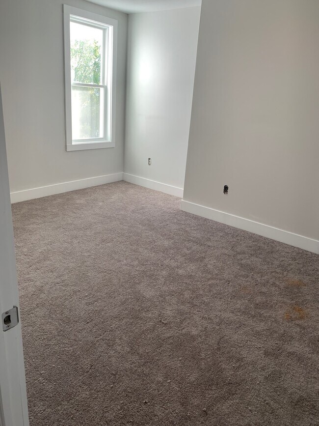 Building Photo - Mt Washington 3 Bedroom 1.5 Bath