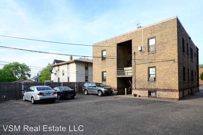 Building Photo - 601 Park St