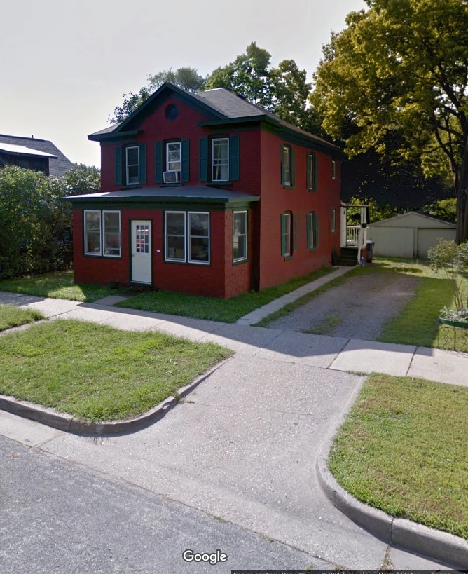 Primary Photo - 1714 Winnebago St