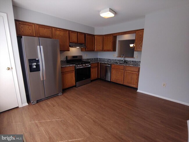 Foto del edificio - 2448 Winding Ridge Rd