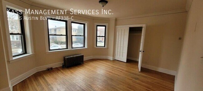 Building Photo - Large 1 Bed, Heat included, Modern Kitchen...