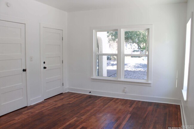 Building Photo - 410 Fulton Ave