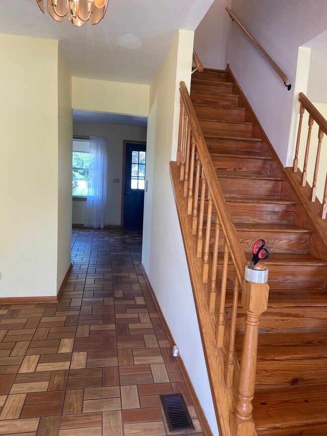 Foto del edificio - 724 Michigan Ln