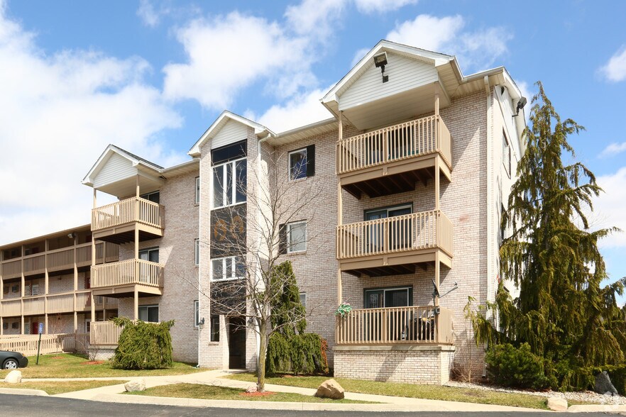 Creek Club Apartments Rentals Williamston, MI
