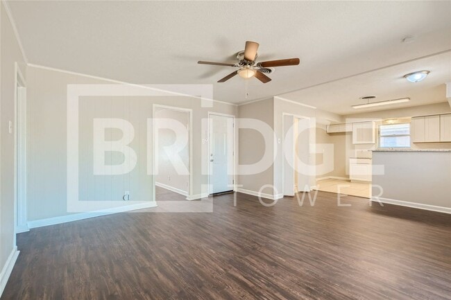 Building Photo - 1525 Bardfield Ave