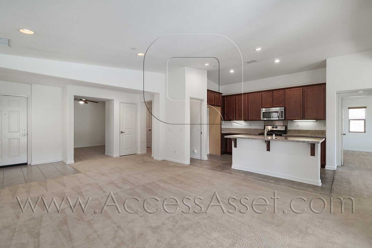 Primary Photo - Stunning Single-Story 4 bed/2 Bath Home Lo...