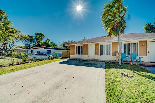 Building Photo - 10450 SW 172nd St