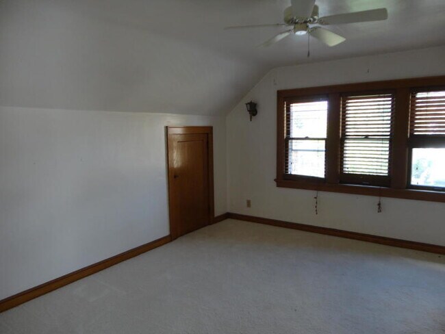 Foto del edificio - 4532 N Bartlett Ave