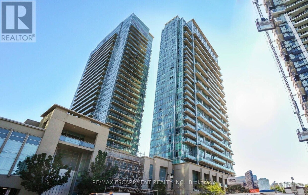Photo principale - 2221-165 Legion Rd N