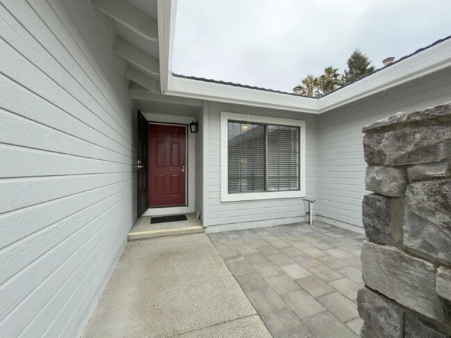 Building Photo - 204 Ashby Pl