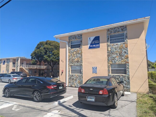 Building Photo - 31 SE 2nd Ave