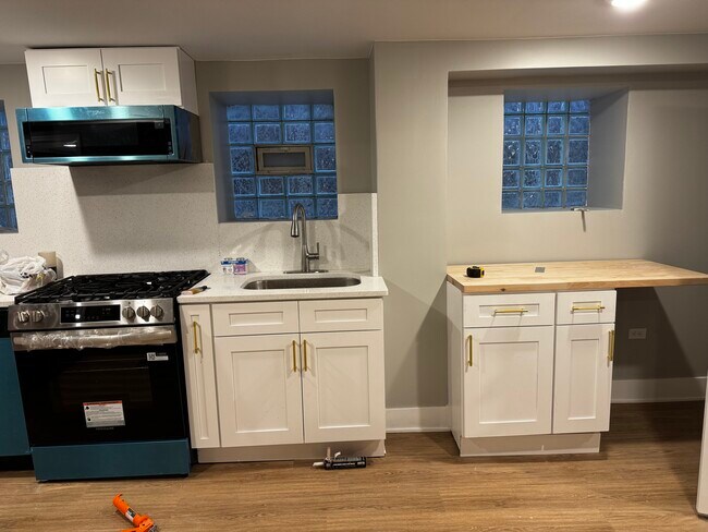 Foto del edificio - 3716 N Racine Ave