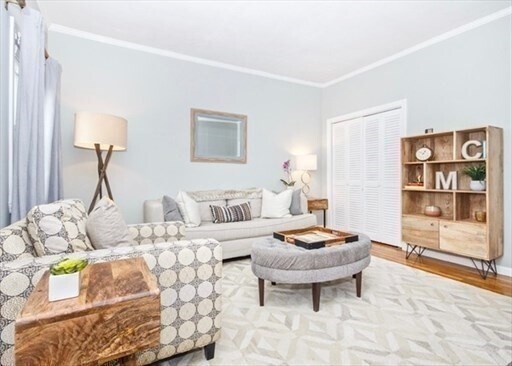 Foto del edificio - 370 Bunker Hill St