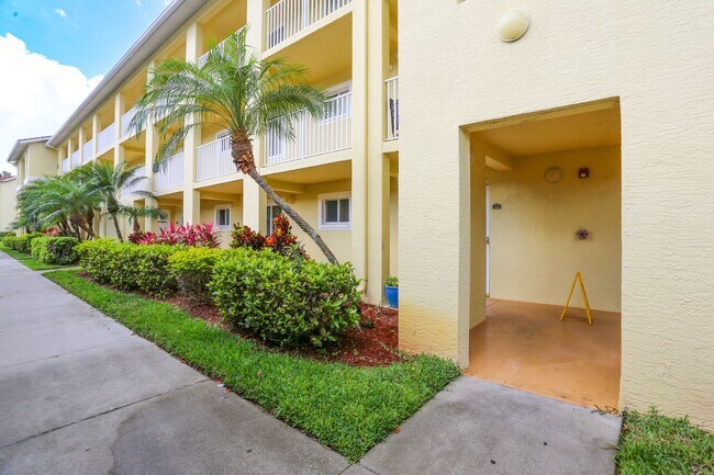 Building Photo - ***NORTH NAPLES****KEY ROYAL***UNFURNISHED...