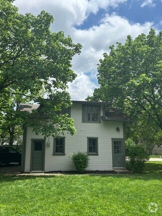 Building Photo - 368 S Parkview Ave