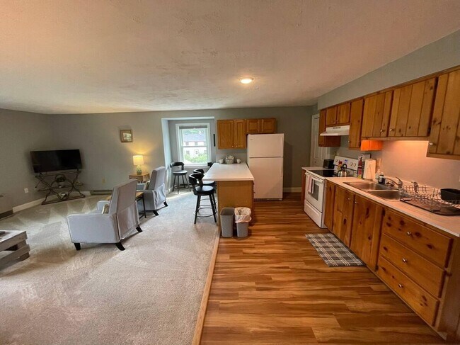 Building Photo - 3261 US-3