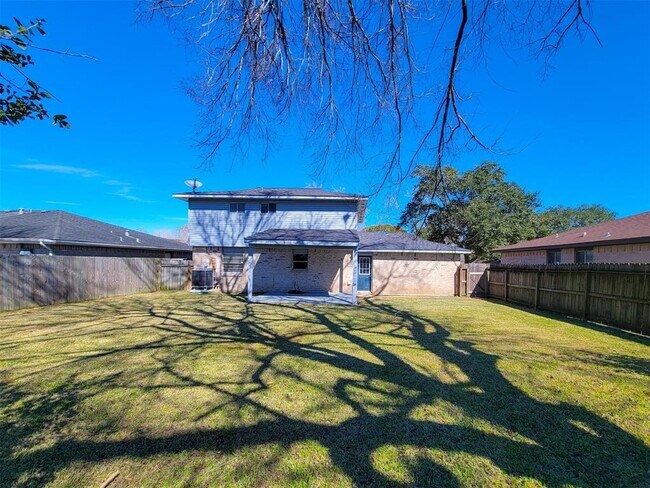 Building Photo - 6219 Creekside Ln