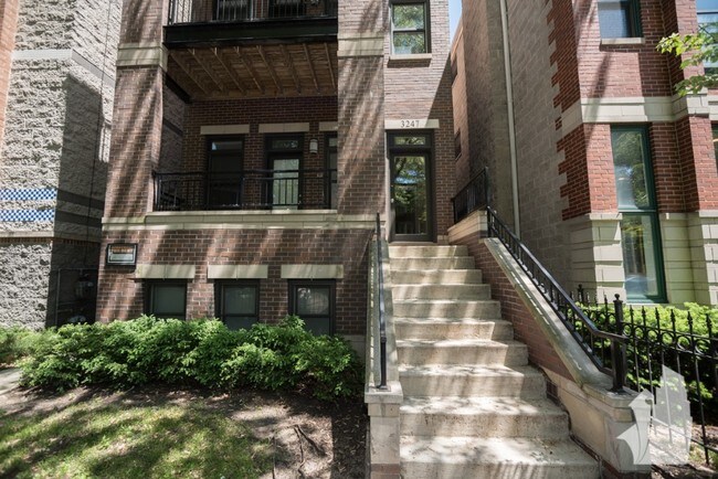 Foto del edificio - 3247 N Seminary Ave