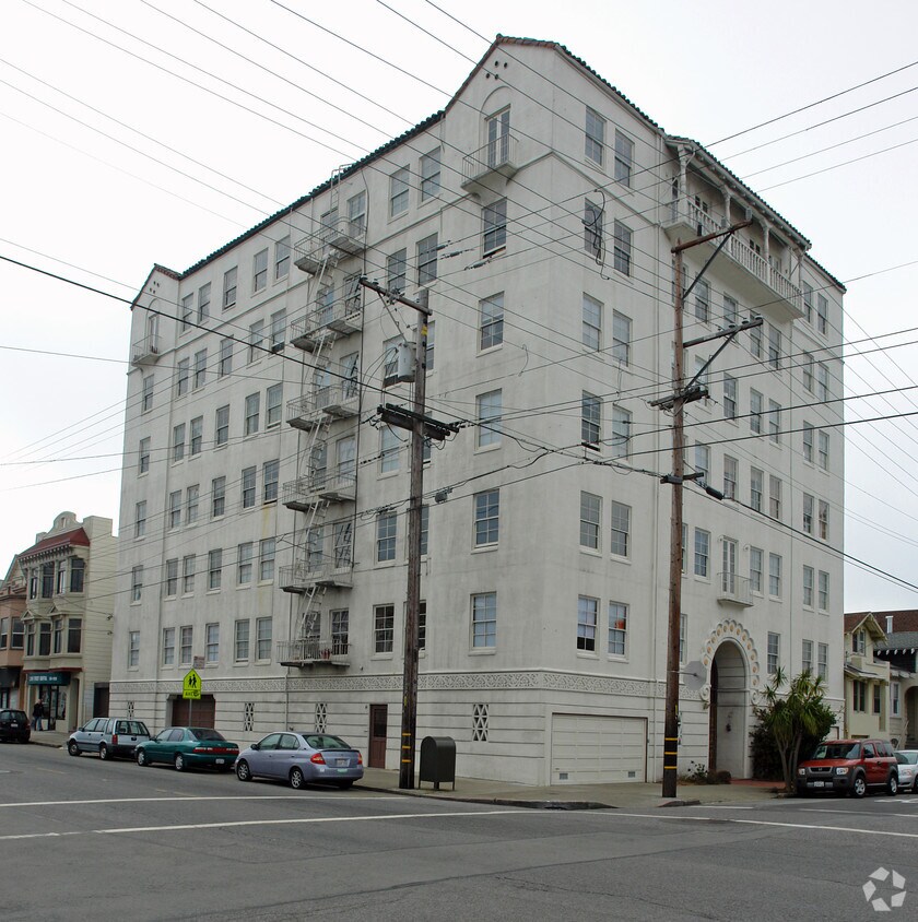 Foto del edificio - 300 16th Ave