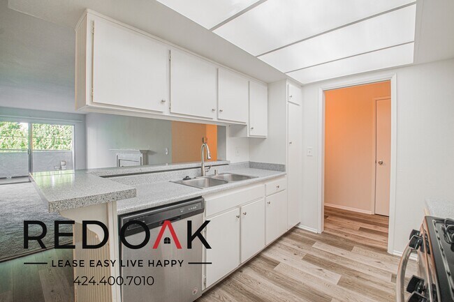 Foto del edificio - 13131 Moorpark St