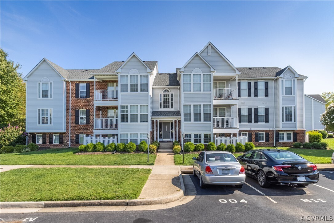 Foto principal - 9387 Horse Castle Ct