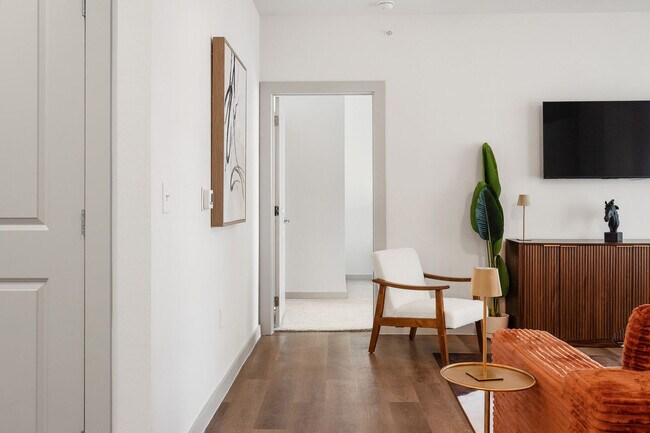 Foto del edificio - 1301 Leah Ave