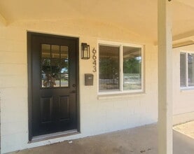 Building Photo - 6643 N 60th Ave