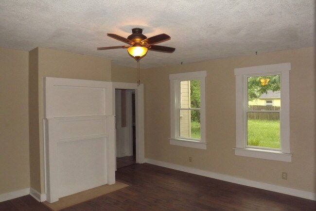 Foto del edificio - Spacious Victorian 3 Bedroom 2 Bath Home!