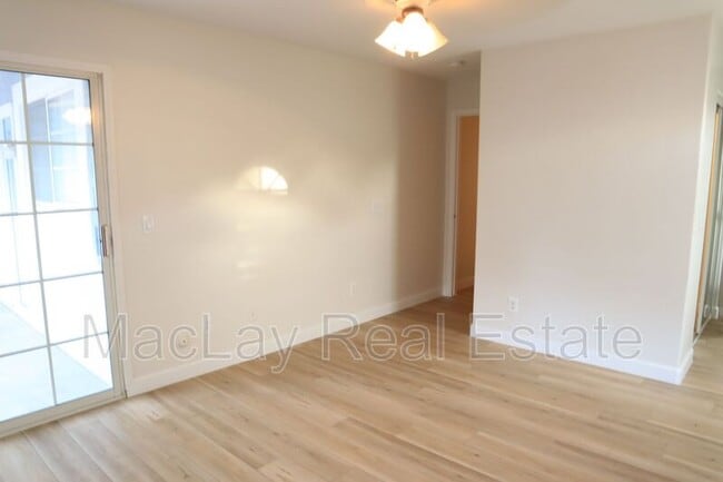 Building Photo - 860 N McQueen Rd