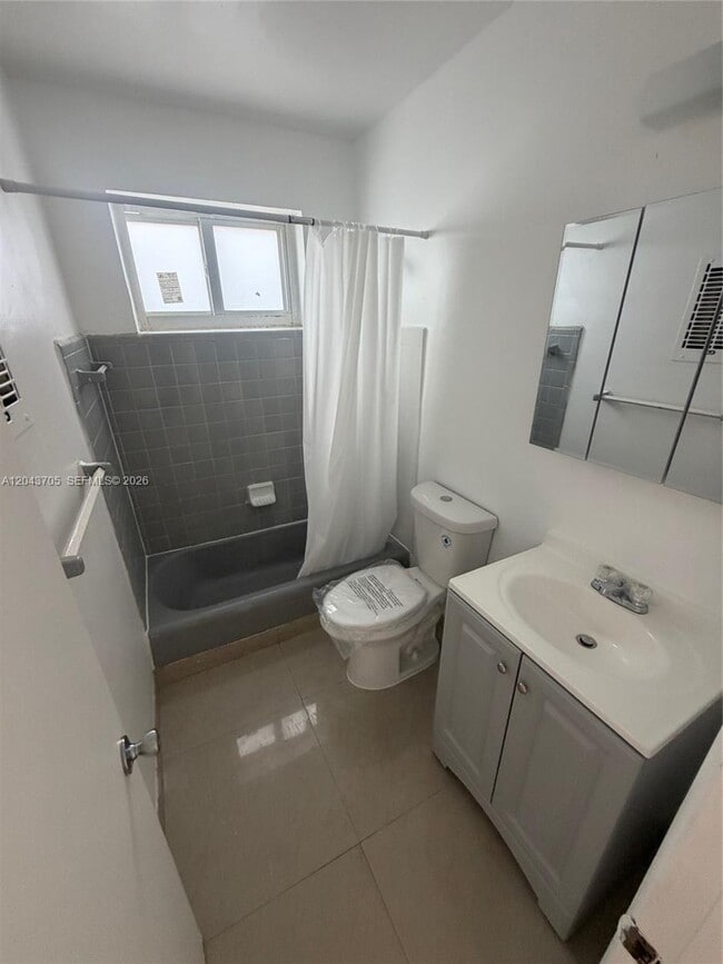 Foto del edificio - 780 73rd St
