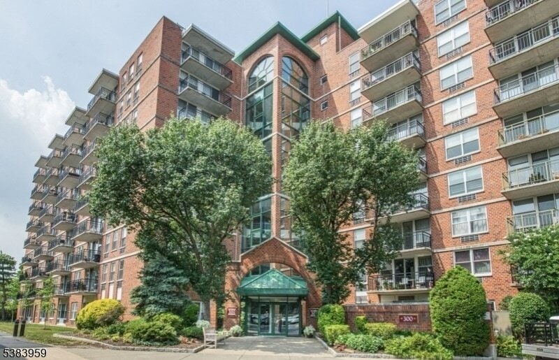 Foto principal - 300 Main St