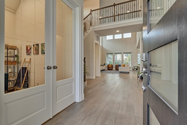 Building Photo - 15230 Tree Swallow Ct