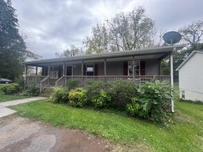 Building Photo - 200 Orchard St