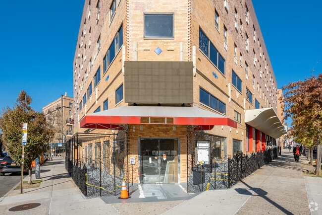 Building Photo - 3015 Newtown Ave