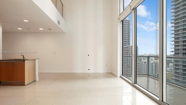 Foto del edificio - 1050 Brickell Ave