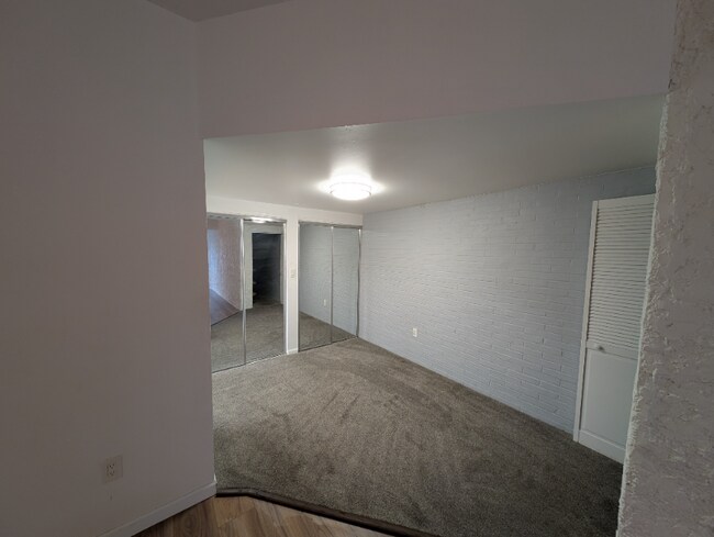 Foto del edificio - 1071 Lancaster Blvd