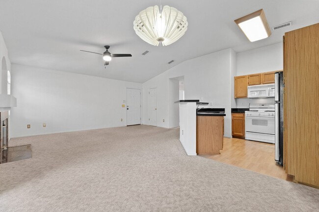 Building Photo - Beautiful Second Story Unit with Sparkling...