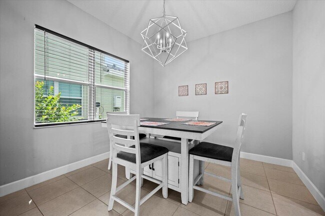 Building Photo - 15406 Goldfinch Cir
