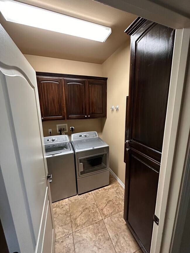 Foto del edificio - 1010 S Vancouver Ave