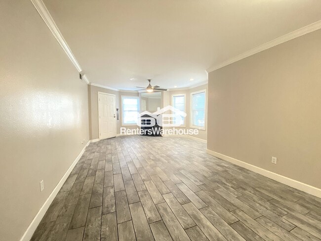 Foto del edificio - 1505 N Center St