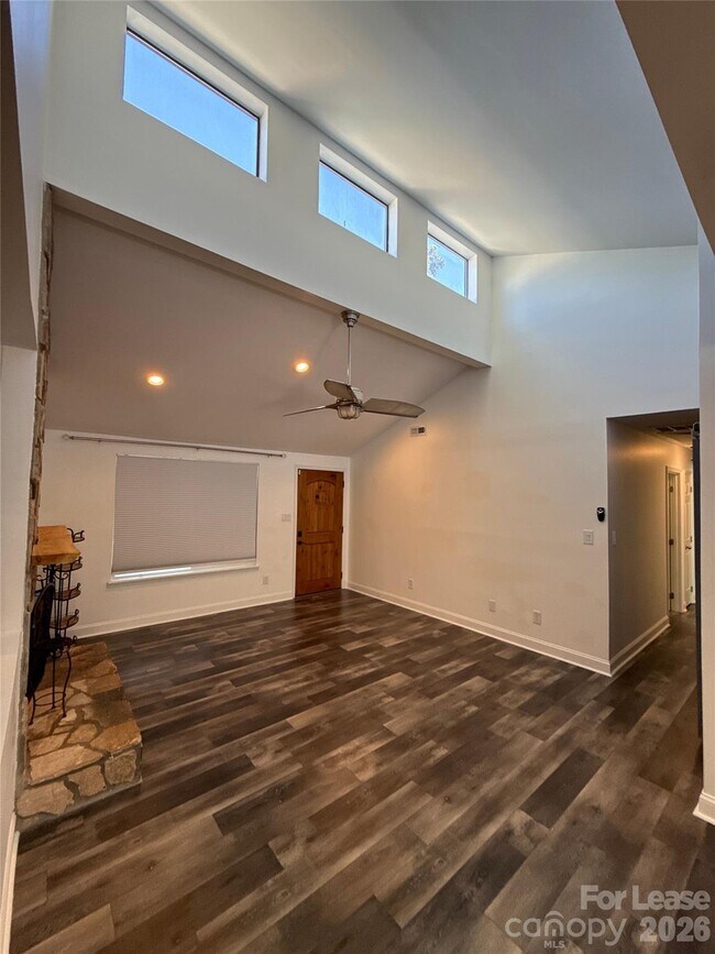 Building Photo - 6814 Pence Rd