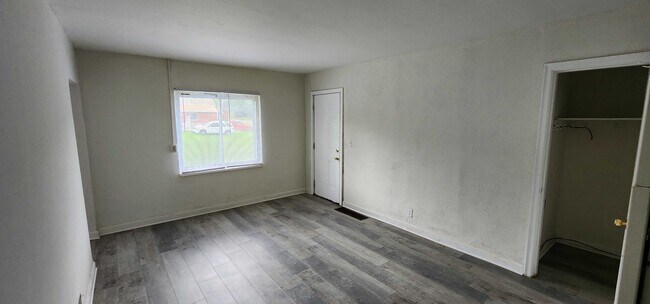 Foto del edificio - 2706 Oxford Ave
